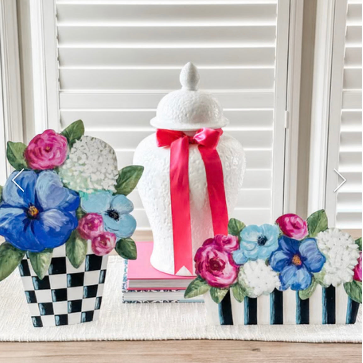 Round Top Collection Elegant Pot of Mixed Flowers Short