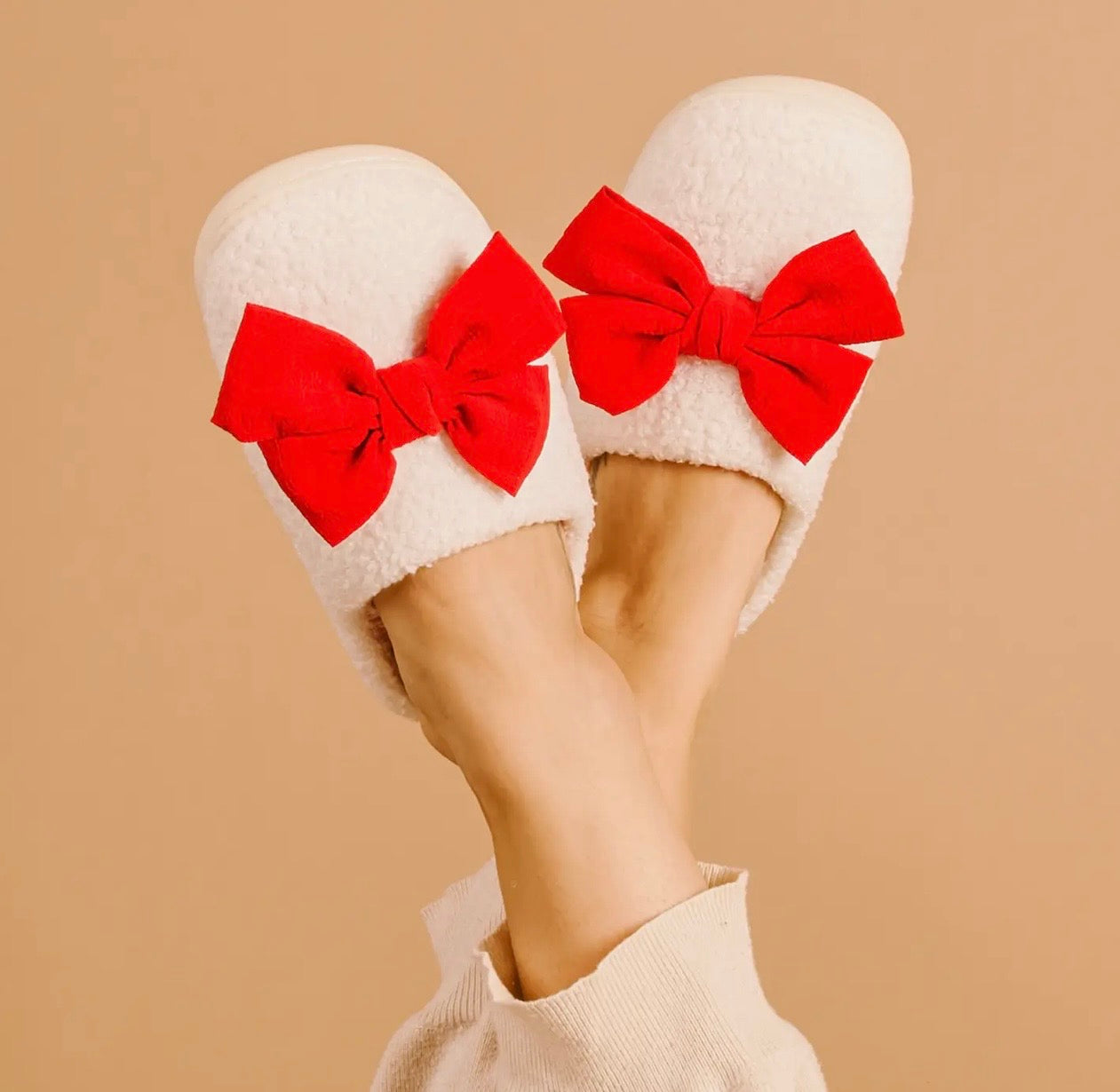 Fuzzy Slippers Betty Bow Red S/M