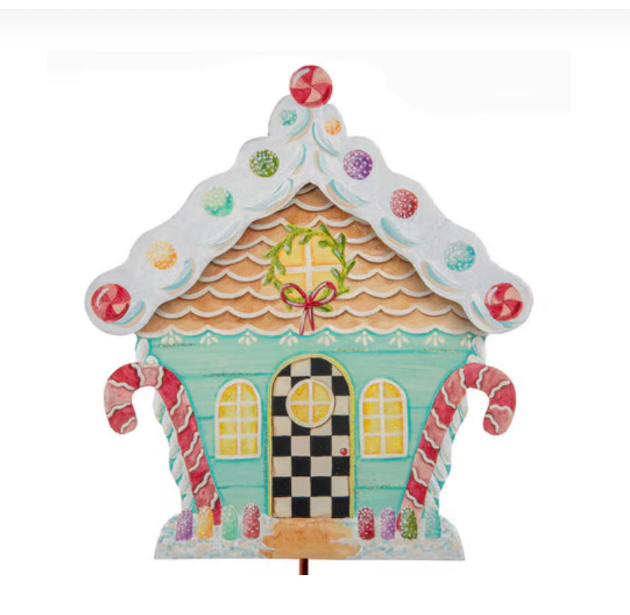 Round Top Gingerbread House Yard