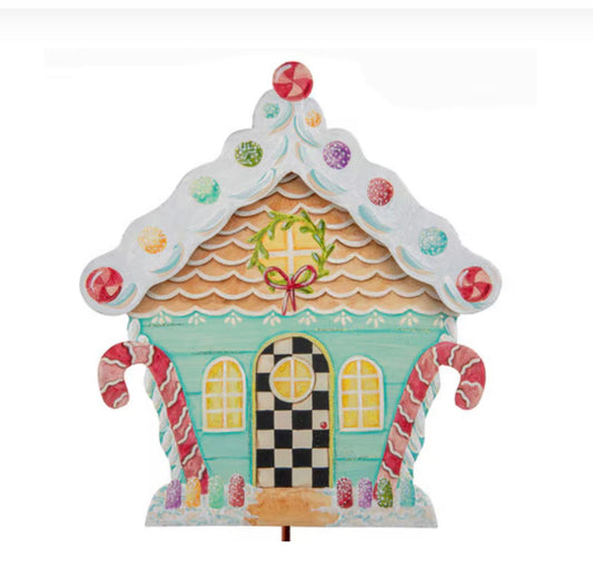 Round Top Gingerbread House Yard